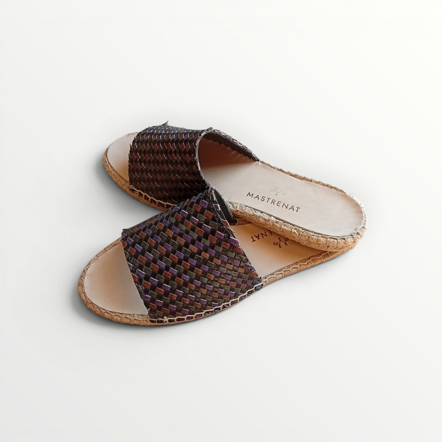 Sandalias de Piel con Trenzado Mallorquín Artesanal – Multicolor