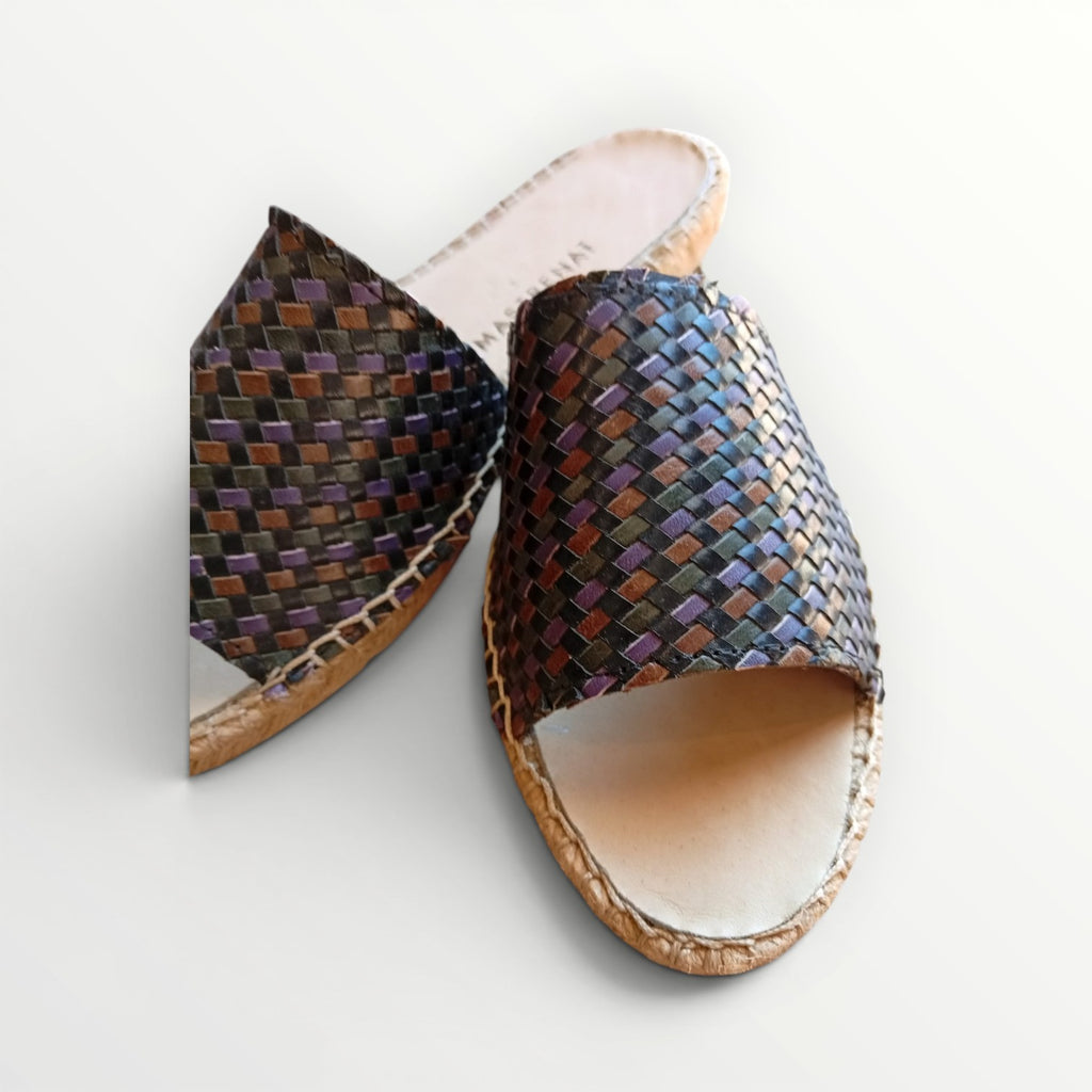 Sandalias de Piel con Trenzado Mallorquín Artesanal – Multicolor